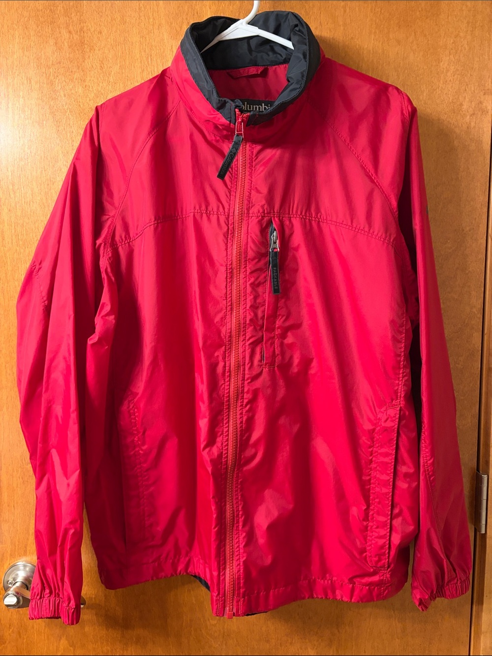 Columbia Red Full-Zip Windbreaker Jacket with Navy Trim w/Zip-away Hood